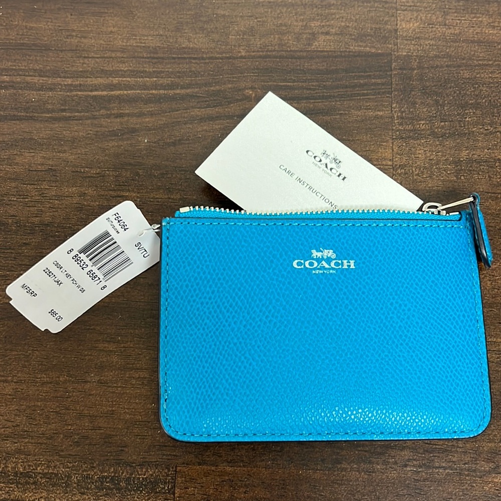 COACH small zip key carrying case card case coin holder. New with Tags Turquoise